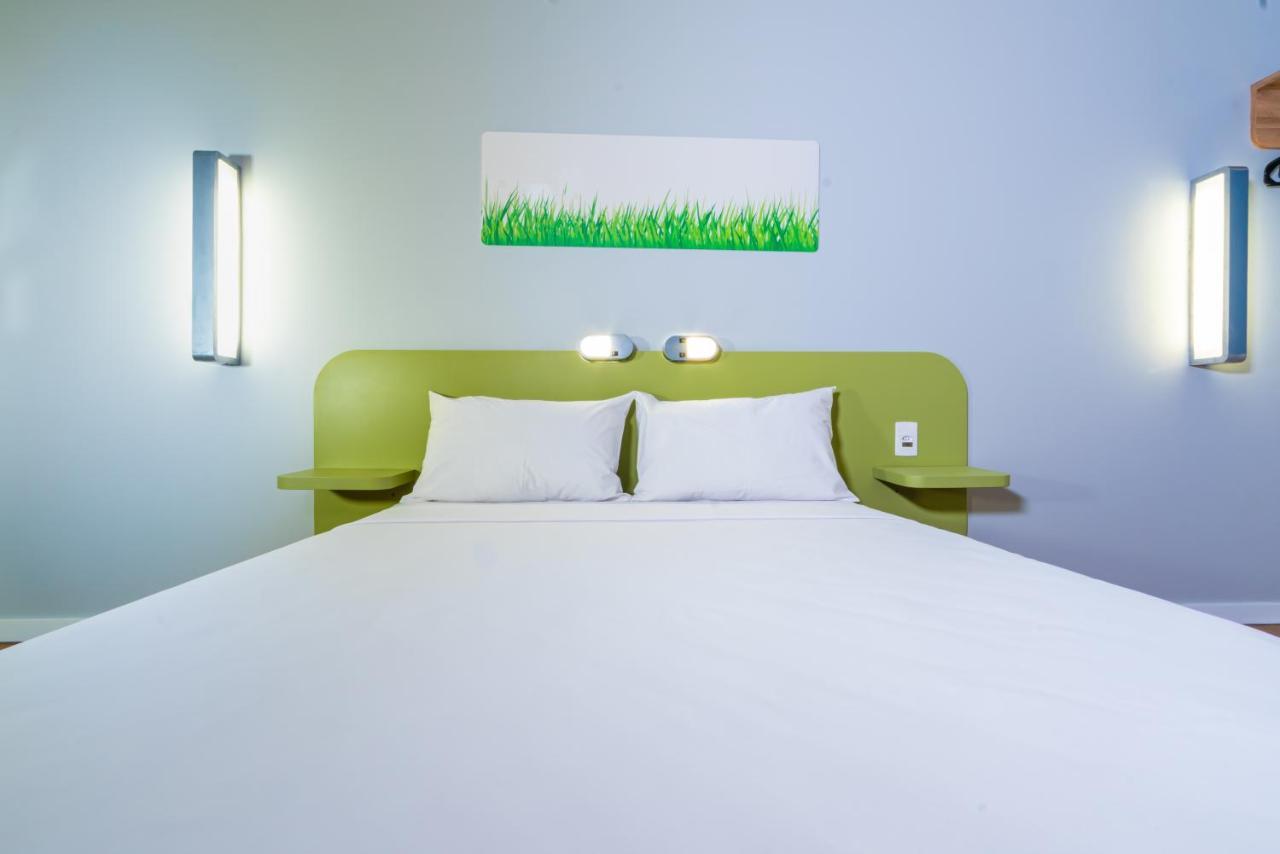Ibis Budget Fortaleza Praia De Iracema Exteriör bild
