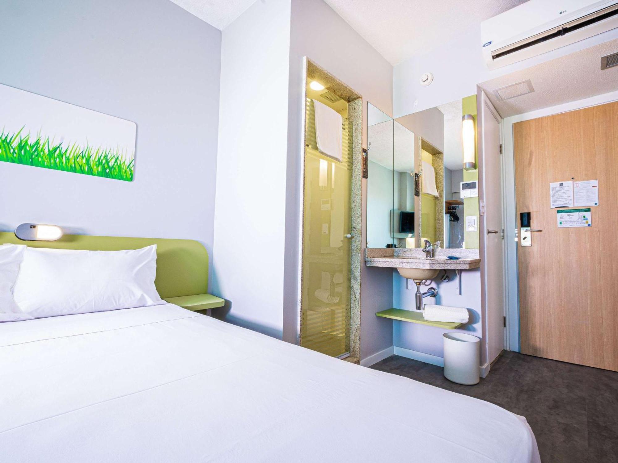 Ibis Budget Fortaleza Praia De Iracema Exteriör bild